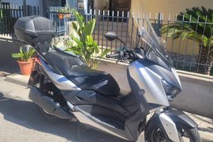 Yamaha xmax
