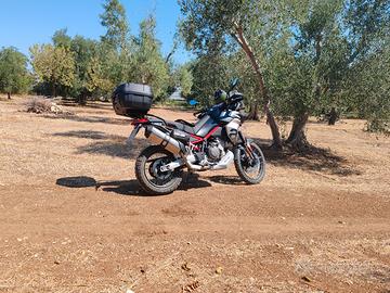 Aprilia Tuareg 660