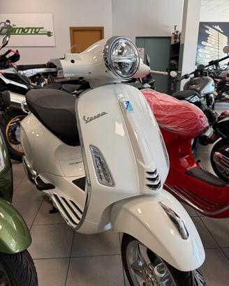Vespa Primavera 150 modello 2025 bianco