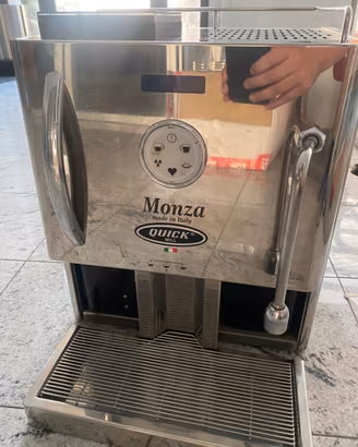 Macchina da Caffè Super-automatica Quick Mill