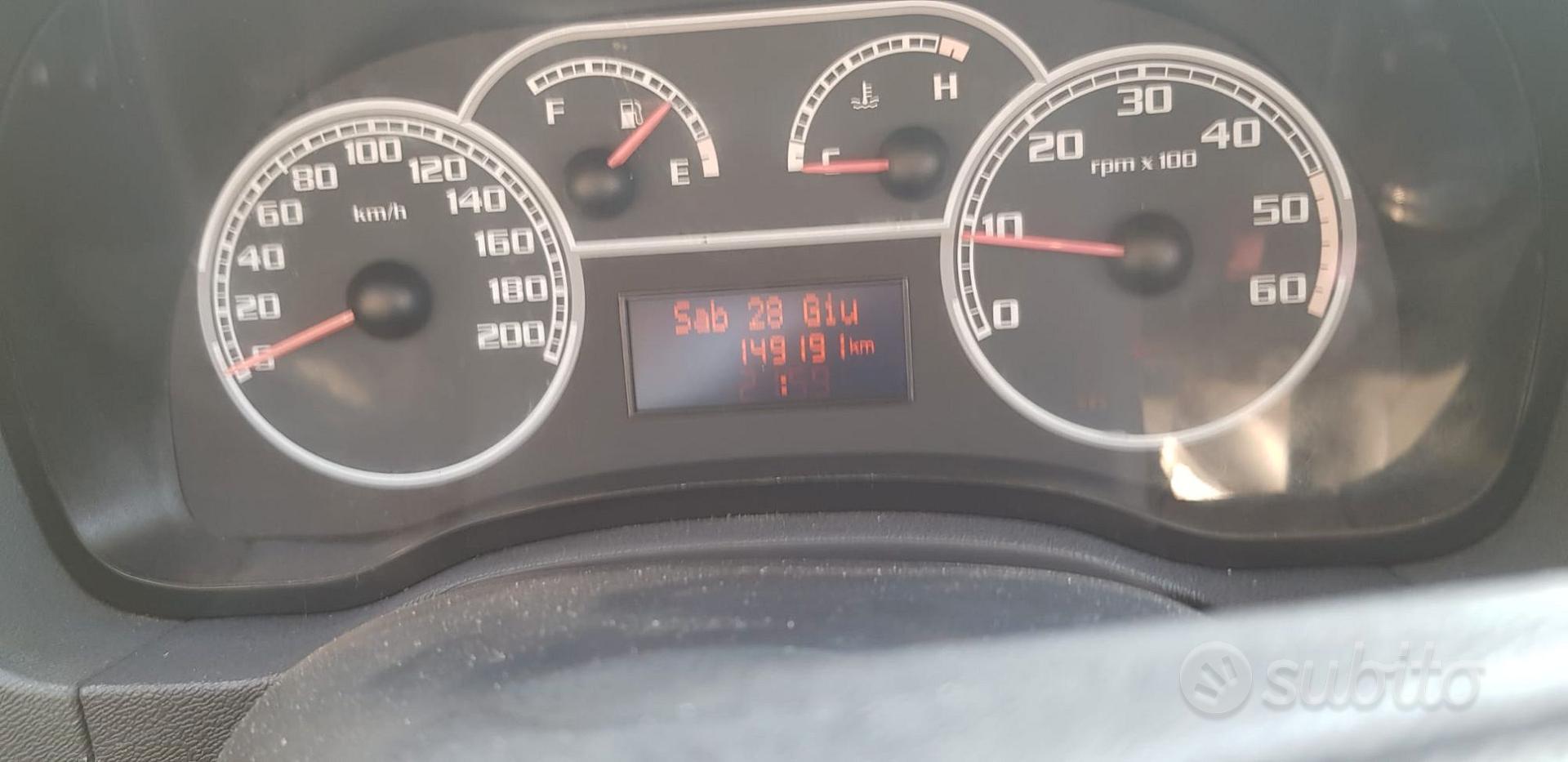 Fiat Strada 2013 photo 4
