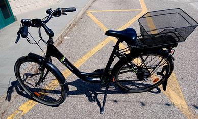 Bici elettrica a pedalata assistita