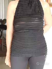 Elegante top nero a balze Kaffe