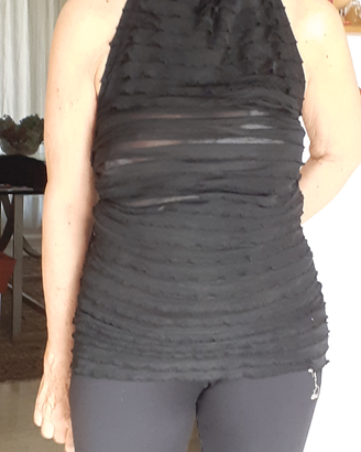 Elegante top nero a balze Kaffe