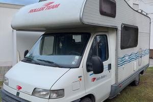 Camper Roller Team mansardato anno 2001
