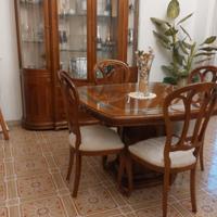 Sala da pranzo in noce massello 