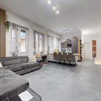 AMPIO TRILOCALE SU DUE LIVELLI