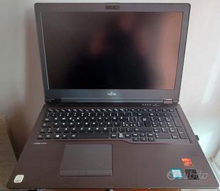 FUJITSU U759 15.5” - Intel Core i7-8565U 16GB-512G