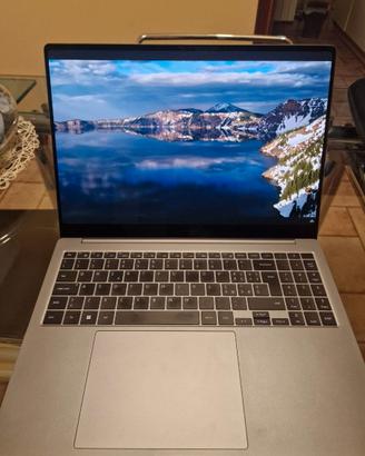 Portatile Samsung Book 4 pro  16 pollici OLED