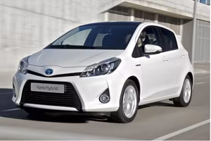 toyota yaris hybrid ibrida utilitaria city car
