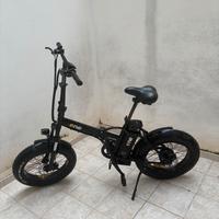 Bici elettrica ONE Fat Bike pieghevole 250W 20x4.0
