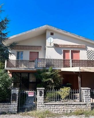 Casa Indipendente con Giardino e Garage Doppio