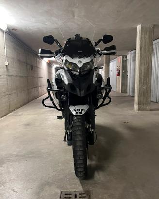 Benelli Trk 502x