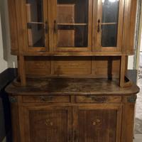 Credenza con vetrina