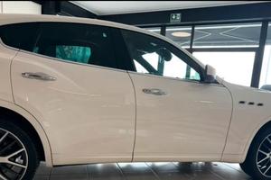 Maserati Levante 275