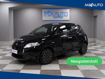 Lancia Ypsilon 1.0 Firefly Hybrid Silver 70CV 5 Po