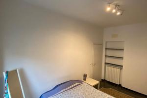 Stanza matrimoniale in appartamento condiviso