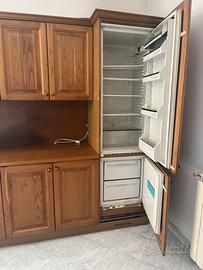 Mobile cucina con frigo e congelatore