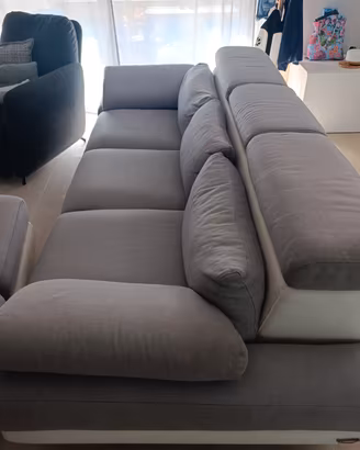Divano Poltronesofà 3 posti + pouf 