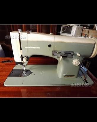 Macchina da cucire con mobiletto