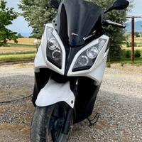 Kymco downtown 300i