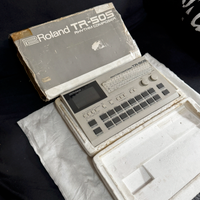 Roland Tr 505 - drum machine - percussion - synth