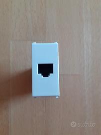 Connettore telefonico serie Vimar Plana