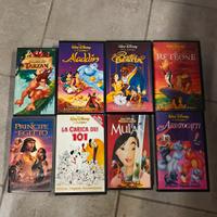 7 VHS Disney+ 1 VHS DreamWorks 