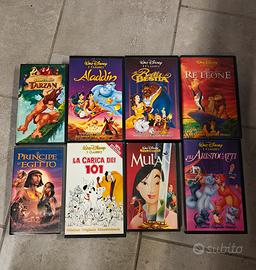 7 VHS Disney+ 1 VHS DreamWorks 