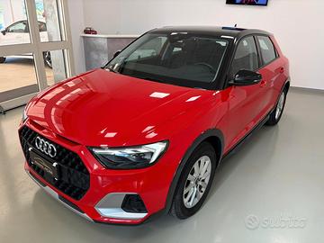 Audi A1 citycarver 30 1.0 tfsi Identity Black 110c