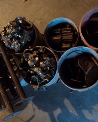 Giunti, basette, spinotti per tubi innocenti