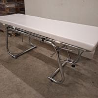 Lettino per estetica e massaggi.