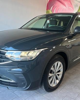 Volkswagen Tiguan II 2023 2.0 tdi Life 122cv SENZA