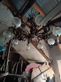 lampadari con draghi e sfere 