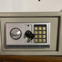 Cassaforte a muro in acciaio elettronica