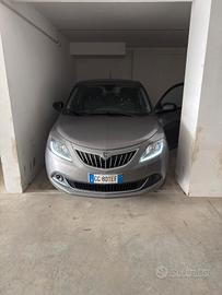 di lancia Ypsilon 