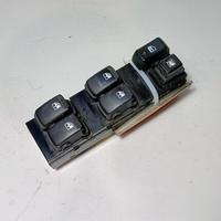 PULSANTIERA ANTERIORE SINISTRA HYUNDAI Tucson Seri