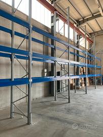 Scaffalatura magazzino