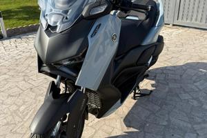 Xmax 300 tech max plus