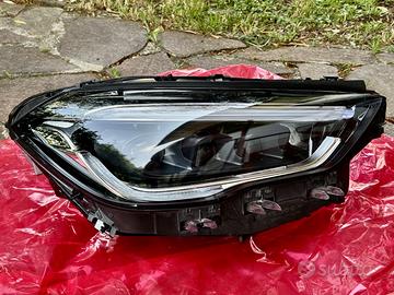 VENDUTO -Faro ant. dex Multibeam Mercedes GLA H247