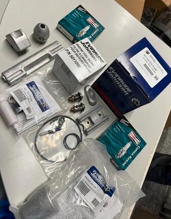 Ricambi Evinrude a magazzino