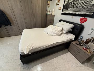 Letto una piazza e mezzo con rete elettrica