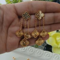 orecchini in acciaio colore d'oro 