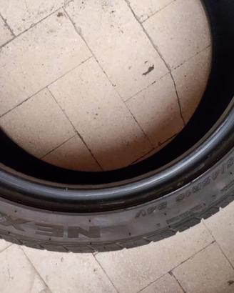 Gomme auto