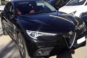 Alfa Romeo Stelvio 2.2 Turbodiesel 150 CV AT8 RWD 