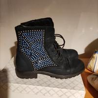 Stivaletti stringati n°40 in nabuk blu con strass