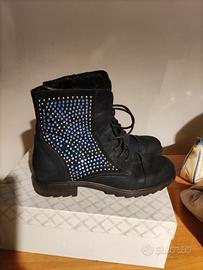 Stivaletti stringati n°40 in nabuk blu con strass