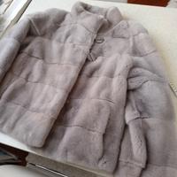 splendida pelliccia di visone grigio violet