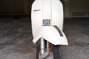 Vespa P 150 X