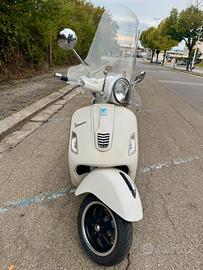 Vespa GTS 300 Super ABS 2016